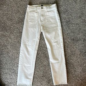 Gap Women’s Cheeky Straight White Jean size 27